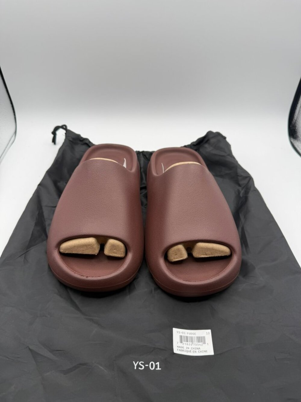 Yeezy Slides Fudge YS-01 Men’s Size 10